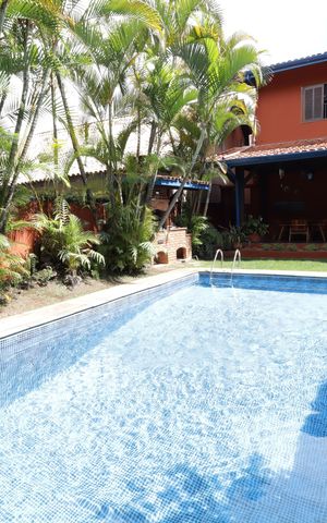 Casa à venda com 568m², 6 quartos e 2 vagasPiscina