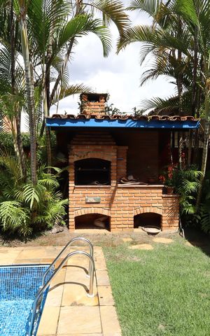 Casa à venda com 568m², 6 quartos e 2 vagasChurrasqueira