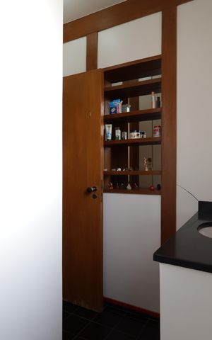 Casa à venda com 568m², 6 quartos e 2 vagasBanheiro da Suíte 1