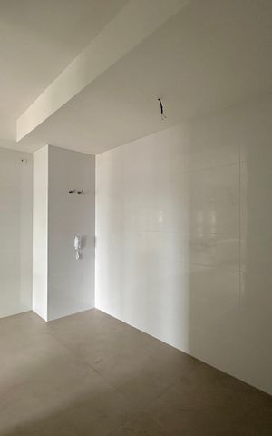 Apartamento à venda com 227m², 3 quartos e 4 vagas Apartamento à venda com 227m², 3 quartos e 4 vagasCozinha