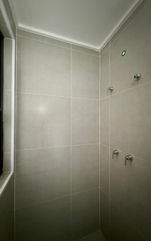 Apartamento à venda com 227m², 3 quartos e 4 vagas Apartamento à venda com 227m², 3 quartos e 4 vagasBanheiro Suite 3