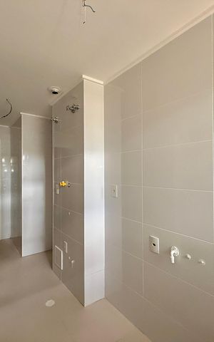 Apartamento à venda com 227m², 3 quartos e 4 vagas Apartamento à venda com 227m², 3 quartos e 4 vagasÁrea de Serviço