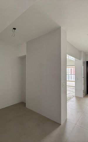 Apartamento à venda com 227m², 3 quartos e 4 vagas Apartamento à venda com 227m², 3 quartos e 4 vagasCozinha
