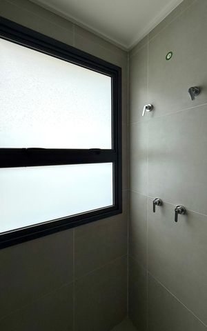 Apartamento à venda com 227m², 3 quartos e 4 vagas Apartamento à venda com 227m², 3 quartos e 4 vagasBanheiro Suíte 2