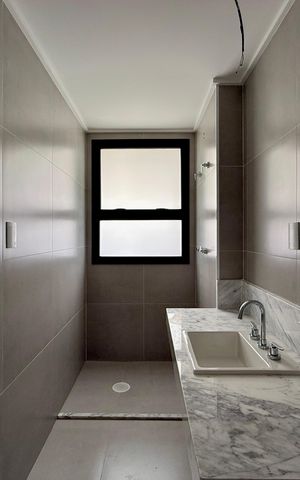 Apartamento à venda com 227m², 3 quartos e 4 vagas Apartamento à venda com 227m², 3 quartos e 4 vagasBanheiro 2 da Suíte 1