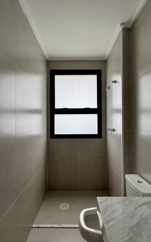 Apartamento à venda com 227m², 3 quartos e 4 vagas Apartamento à venda com 227m², 3 quartos e 4 vagasBanheiro Suíte 2