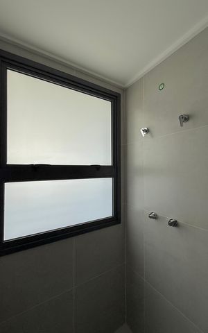 Apartamento à venda com 227m², 3 quartos e 4 vagas Apartamento à venda com 227m², 3 quartos e 4 vagasBanheiro 2 da Suíte 1