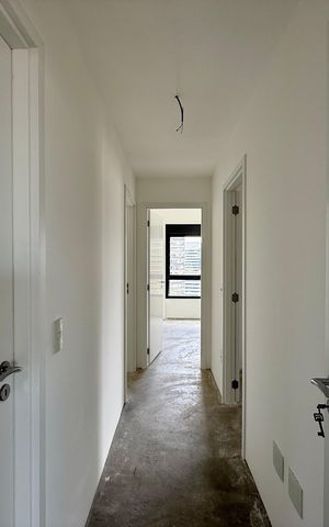 Apartamento à venda com 227m², 3 quartos e 4 vagas Apartamento à venda com 227m², 3 quartos e 4 vagasCorredor