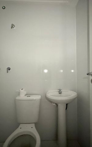 Apartamento à venda com 227m², 3 quartos e 4 vagas Apartamento à venda com 227m², 3 quartos e 4 vagasBanheiro de Serviço