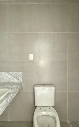 Apartamento à venda com 227m², 3 quartos e 4 vagas Apartamento à venda com 227m², 3 quartos e 4 vagasBanheiro Suite 3