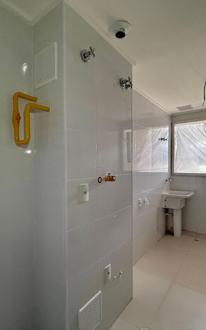 Apartamento à venda com 227m², 3 quartos e 4 vagas Apartamento à venda com 227m², 3 quartos e 4 vagasÁrea de Serviço