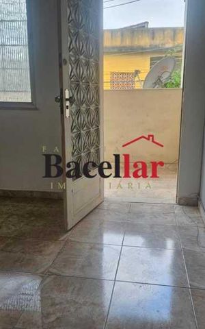 Casa à venda com 75m², 3 quartos e sem vaga