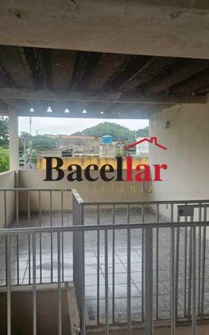 Casa à venda com 75m², 3 quartos e sem vaga