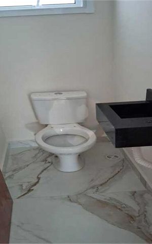 Casa de condomínio à venda com 80m², 3 quartos e 2 vagas