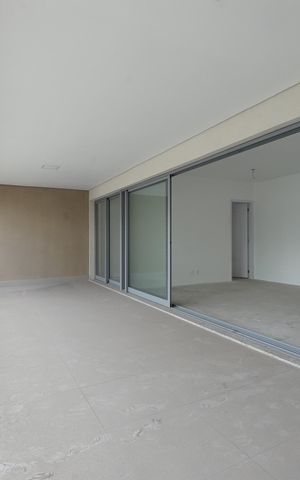 Apartamento à venda com 146m², 4 quartos e 2 vagasVaranda gourmet