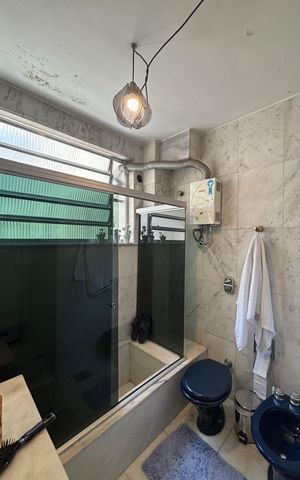 Apartamento à venda com 140m², 2 quartos e 1 vaga Apartamento à venda com 140m², 2 quartos e 1 vagaBanheiro social