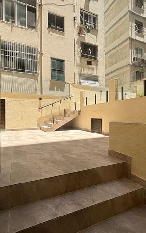 Apartamento à venda com 140m², 2 quartos e 1 vaga Apartamento à venda com 140m², 2 quartos e 1 vagaÁrea comum - piscina