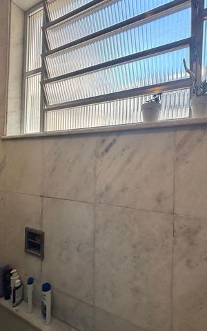 Apartamento à venda com 140m², 2 quartos e 1 vaga Apartamento à venda com 140m², 2 quartos e 1 vagaBanheiro social
