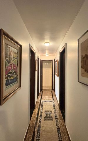 Apartamento à venda com 140m², 2 quartos e 1 vaga Apartamento à venda com 140m², 2 quartos e 1 vagaCorredor
