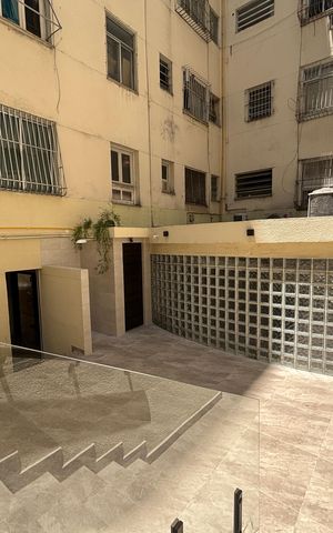 Apartamento à venda com 140m², 2 quartos e 1 vaga Apartamento à venda com 140m², 2 quartos e 1 vagaÁrea comum - Piscina
