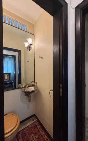 Apartamento à venda com 140m², 2 quartos e 1 vaga Apartamento à venda com 140m², 2 quartos e 1 vagaLavabo