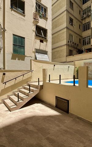Apartamento à venda com 140m², 2 quartos e 1 vaga Apartamento à venda com 140m², 2 quartos e 1 vagaÁrea comum - piscina