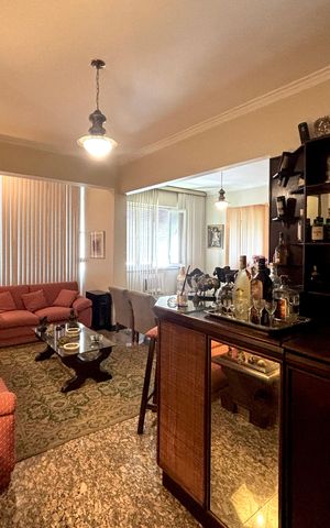 Apartamento à venda com 140m², 2 quartos e 1 vaga Apartamento à venda com 140m², 2 quartos e 1 vagaSala