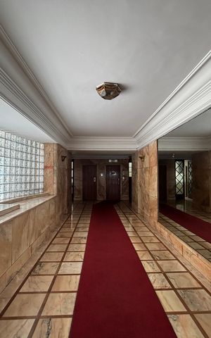 Apartamento à venda com 140m², 2 quartos e 1 vaga Apartamento à venda com 140m², 2 quartos e 1 vagaPortaria