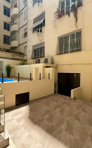 Apartamento à venda com 140m², 2 quartos e 1 vaga Apartamento à venda com 140m², 2 quartos e 1 vagaÁrea comum - piscina
