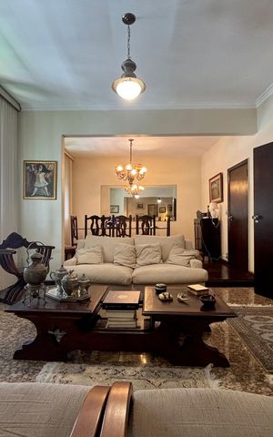 Apartamento à venda com 140m², 2 quartos e 1 vaga Apartamento à venda com 140m², 2 quartos e 1 vagaSala