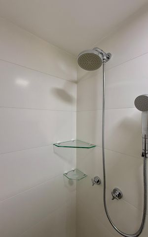 Studio à venda com 25m², 0 quarto e sem vaga Studio à venda com 25m², 0 quarto e sem vagaBanheiro