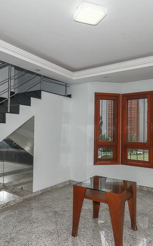 Casa de condomínio para alugar com 600m², 5 quartos e 4 vagasSala