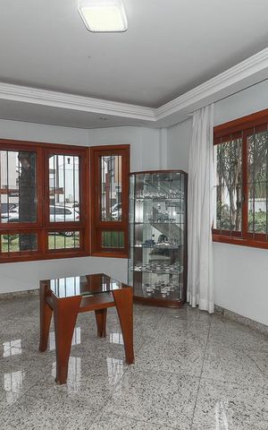 Casa de condomínio para alugar com 600m², 5 quartos e 4 vagasSala