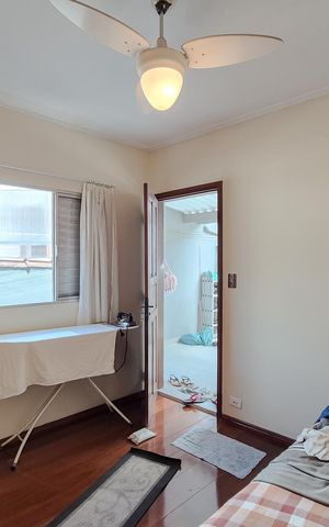 Casa à venda com 120m², 5 quartos e 2 vagas Casa à venda com 120m², 5 quartos e 2 vagasQuarto 1