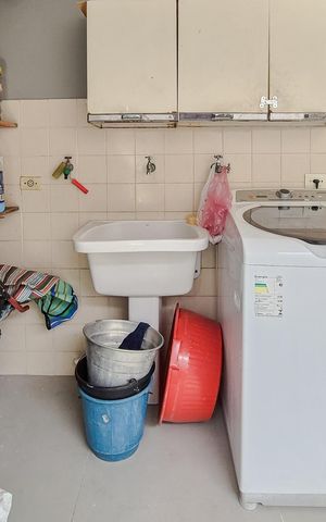 Casa à venda com 120m², 5 quartos e 2 vagas Casa à venda com 120m², 5 quartos e 2 vagasÁrea de Serviço