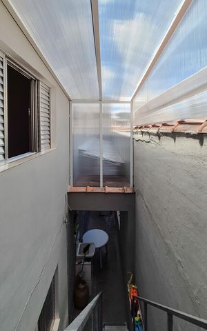Casa à venda com 120m², 5 quartos e 2 vagas Casa à venda com 120m², 5 quartos e 2 vagascorredor