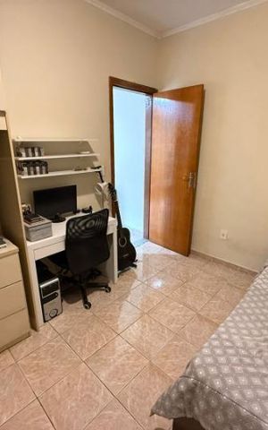 Casa à venda com 103m², 2 quartos e 2 vagas