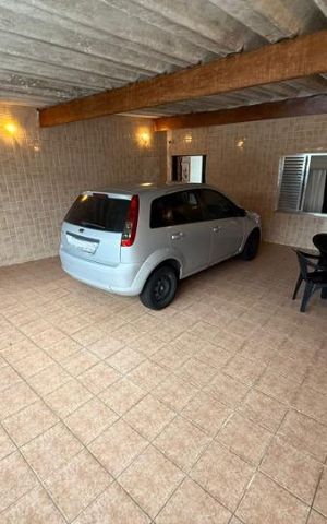 Casa à venda com 103m², 2 quartos e 2 vagas