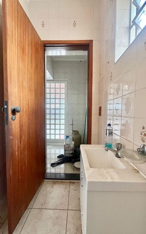 Casa à venda com 180m², 3 quartos e 3 vagas Casa à venda com 180m², 3 quartos e 3 vagasBanheiro