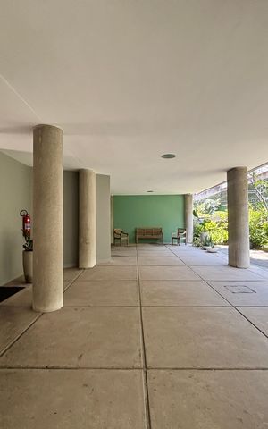 Apartamento à venda com 103m², 2 quartos e sem vagaÁrea comum