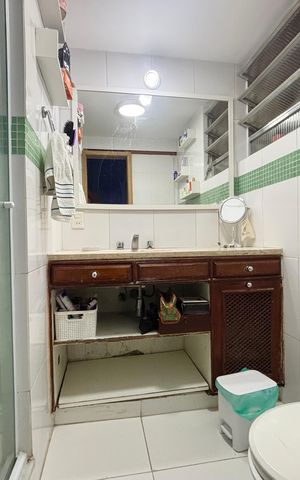 Apartamento à venda com 103m², 2 quartos e sem vagaSuíte - banheiro