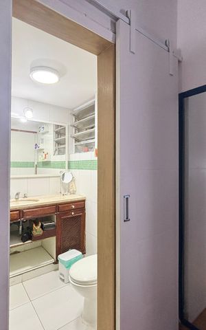 Apartamento à venda com 103m², 2 quartos e sem vagaSuíte - banheiro