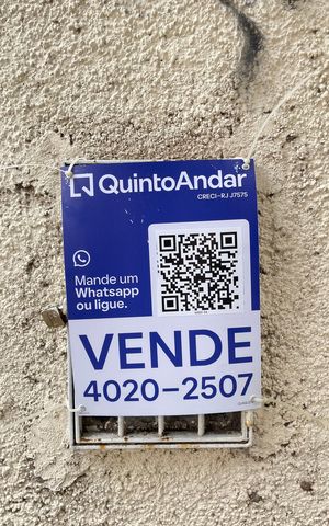 Casa à venda com 147m², 3 quartos e sem vaga Casa à venda com 147m², 3 quartos e sem vagaPlaquinha