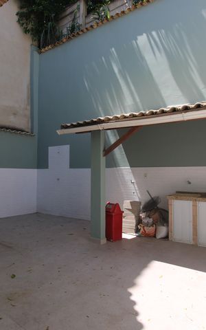 Casa de condomínio à venda com 170m², 3 quartos e 1 vagaQuintal