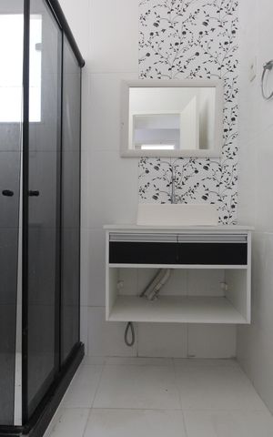 Casa de condomínio à venda com 170m², 3 quartos e 1 vagaBanheiro da suíte