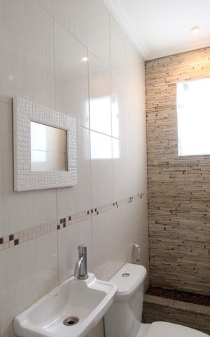 Casa de condomínio à venda com 170m², 3 quartos e 1 vagaLavabo