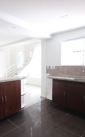 Casa de condomínio à venda com 170m², 3 quartos e 1 vagaCozinha
