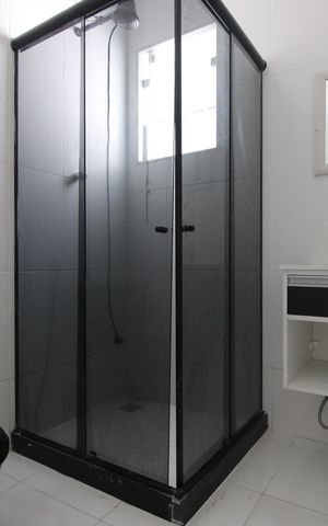 Casa de condomínio à venda com 170m², 3 quartos e 1 vagaBanheiro da suíte