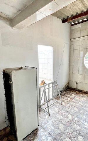 Casa à venda com 280m², 5 quartos e 2 vagas Casa à venda com 280m², 5 quartos e 2 vagasTerraço