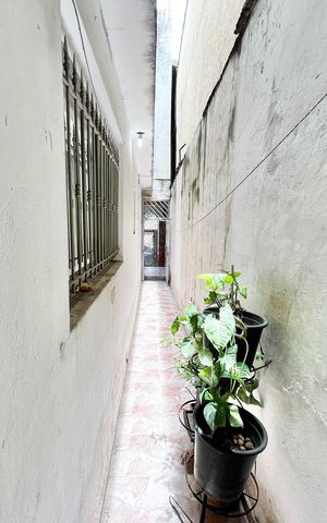 Casa à venda com 280m², 5 quartos e 2 vagas Casa à venda com 280m², 5 quartos e 2 vagasCorredor